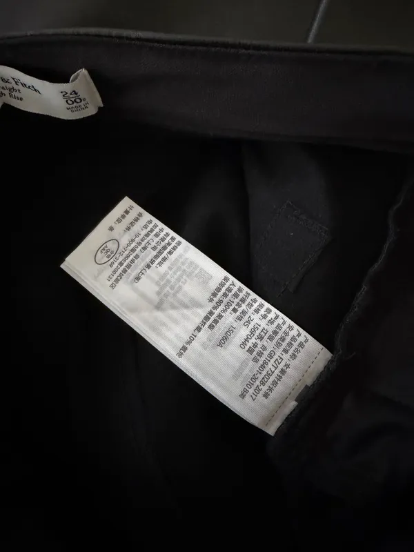 Abercrombie 90s Straight Ultra High-Rise Leather Pants - Image 4