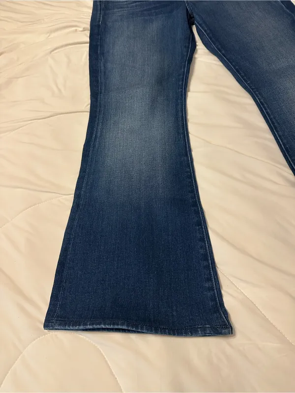 MOTHER The Down Low Weekender Heel in the color High Tide -Flare Jeans - Size 34 - Image 6