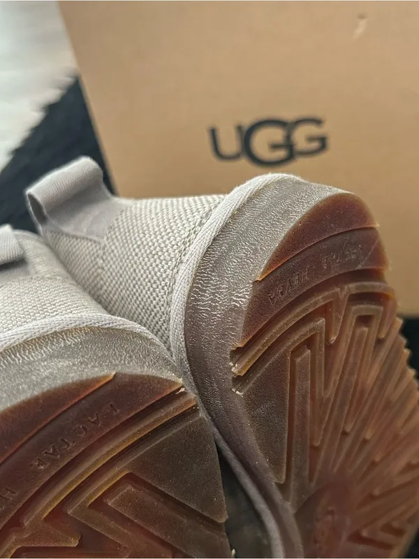 UGG Neumel gray winter fur lace up ankle boots booties shoes women’s 9 Preowned - Image 7