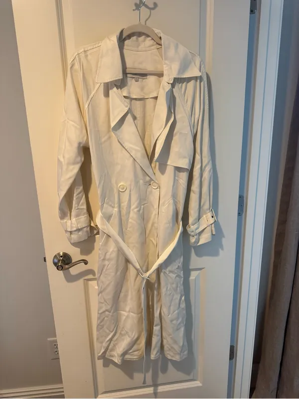 Michelle Mason Classic Ivory Belted Trench Coat | Size 4 - Image 3