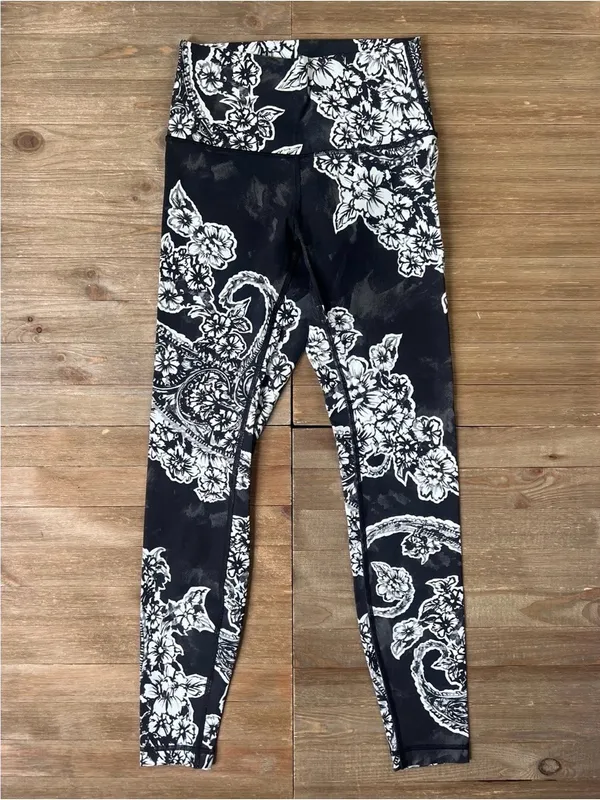 Lululemon Wunder Under High-Rise Tight in Printed Paisley - Image 6