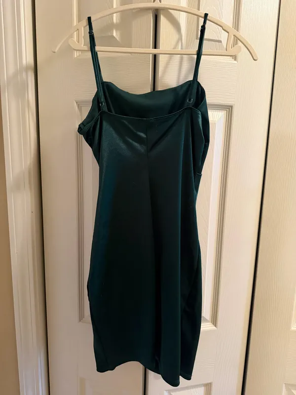 Green Dress - Image 2