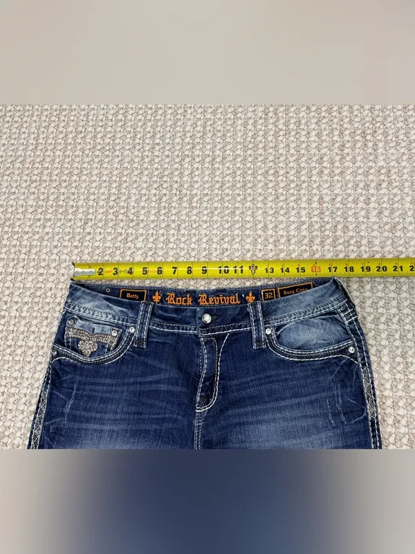Rock Revival Betty cropped denim capri jeans size 32 - Image 6