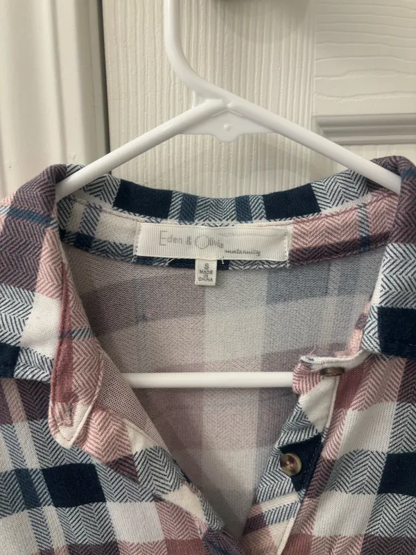 Eden & Olivia Plaid Button Down Blouse XS - Image 4