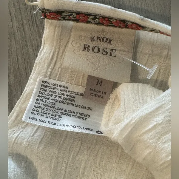 Knox Rose White Embroidered Peasant Top Size M - Image 7
