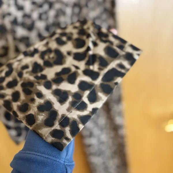 Reformation‎ Women's Animal Print Leopard Marlon Stretch High Crop Pants Size 4 - Image 7