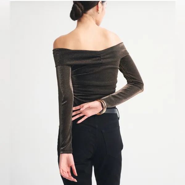 Abercrombie & Fitch Off-The-Shoulder Hardware Top size XL - Image 3