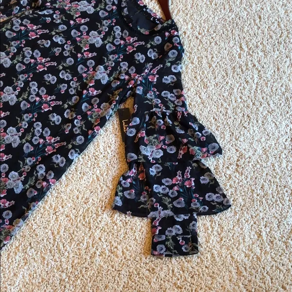 NWT Lulus Black Dress with Gray, pink & green florals 2 tier bell sleeves size S - Image 6