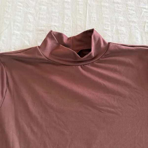 Women's Mock Neck Long Sleeve Brown Stretchy Top Size L #260245 - Image 2