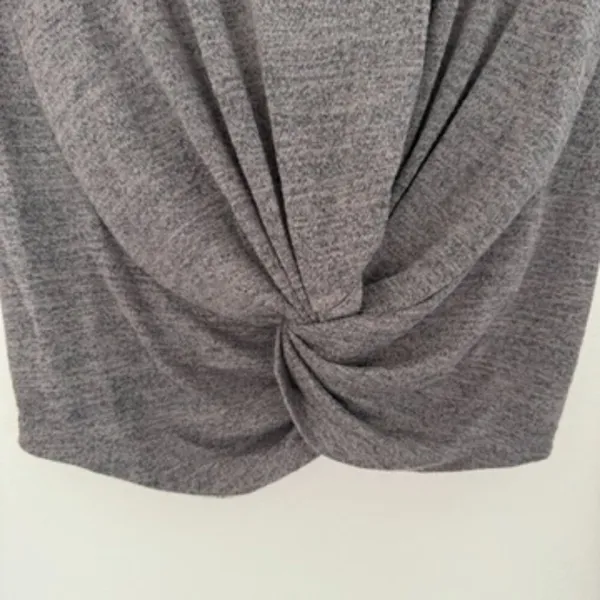 Aritzia Wilfred Free Twist Front Knit Cropped top Size XS - Image 3