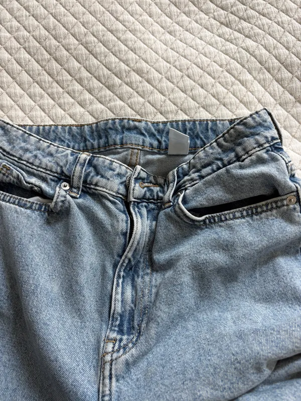 H&M Jeans Ripped - Image 4