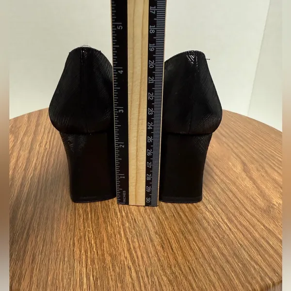 Stuart Weitzman Snakeskin-Like Print Leather Vintage Black Comfort Pumps - Image 6