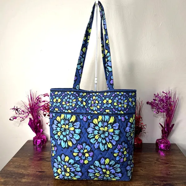VERA BRADLEY Indigo Pop Blue Flower Tote - Image 2