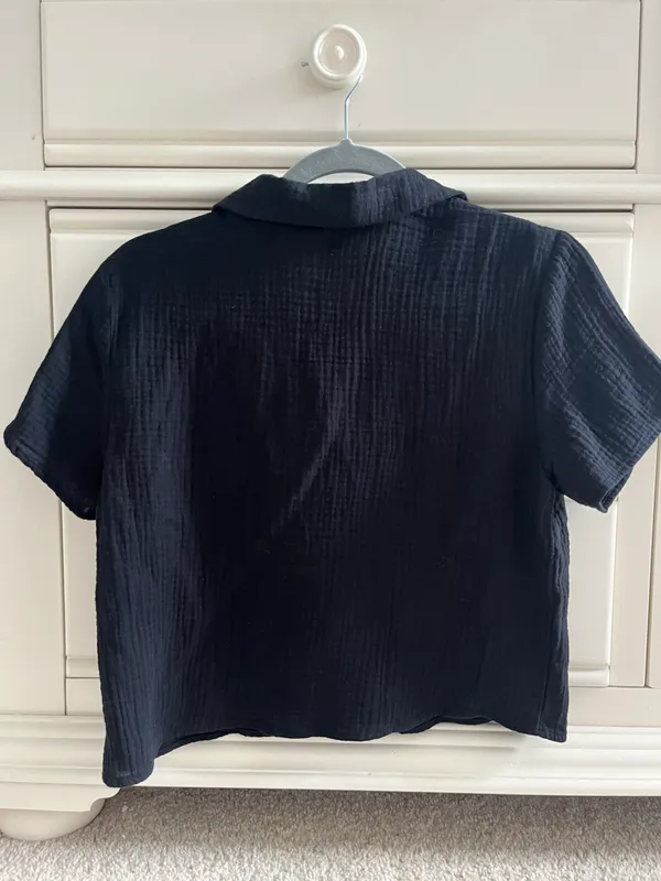 Short Sleeve Crop Top - Image 2