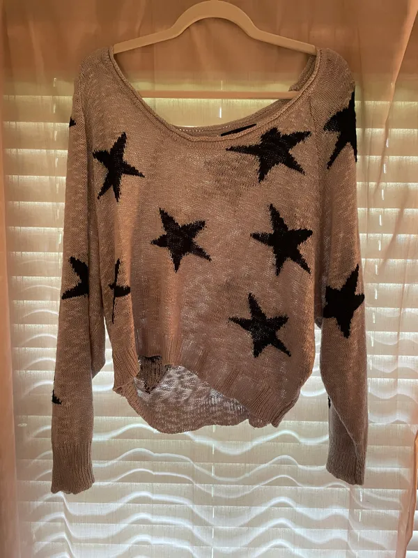 Boutique Cropped Star Sweater - Image 2