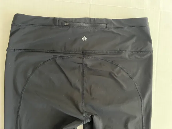 Accelerate Capri Leggings Size L - Image 3