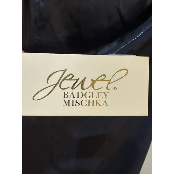 Belle by Badgley Mischka crepe halter column gown Tuxedo Collar Size 6 - Image 3