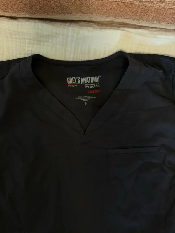Grey's Anatomy Scrubs - Image 3