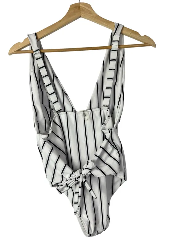 Cupshe‎ White & Black Stripe V-Neck One Piece Swimsuit M - Image 4