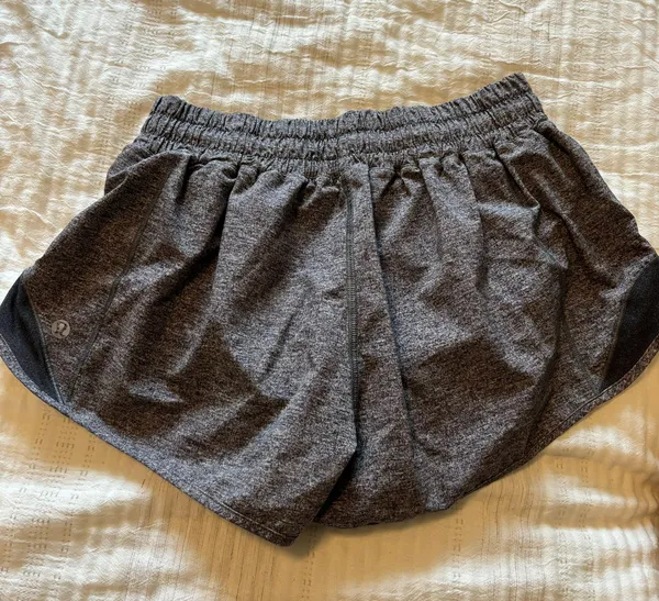 Hotty Hot 2.5” Shorts - Image 2