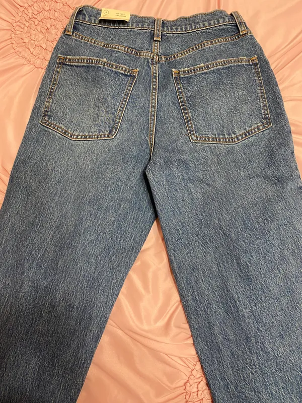 Universal Threads Distressed Jeans - Image 2