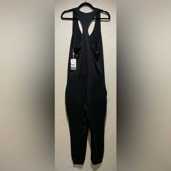 Vuori NWT Lux Black Sleeveless Jumpsuit Size M Jogger bottom - Image 6