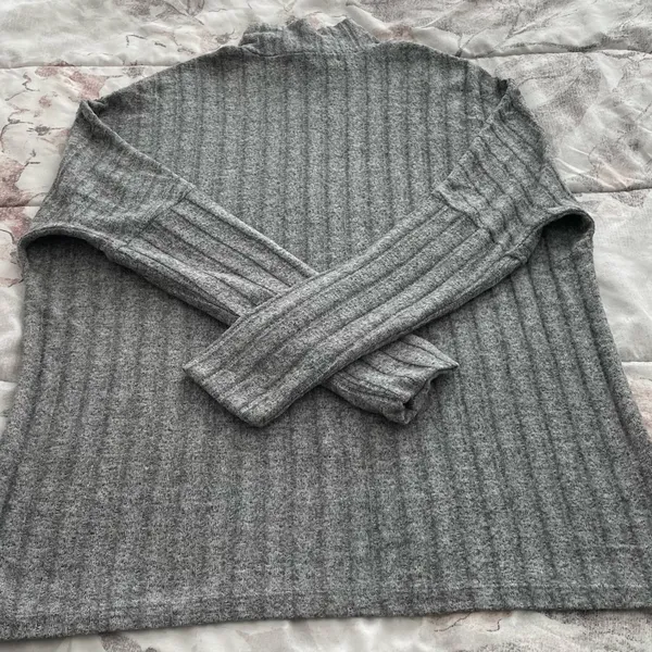 Anthropologie Eri+Ali Fiona Hacci gray ribbed mock neck sweater, size M comfy - Image 14