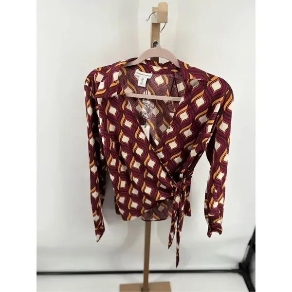 NWT Cupcakes & Cashmere Geo Print Faux Wrap Blouse Long Sleeve S - Image 7