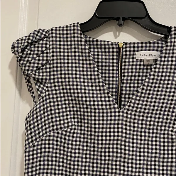 Calvin Klein Gingham Ruffle Puff Sleeve Black & White V neck Midi Dress size 6 - Image 7