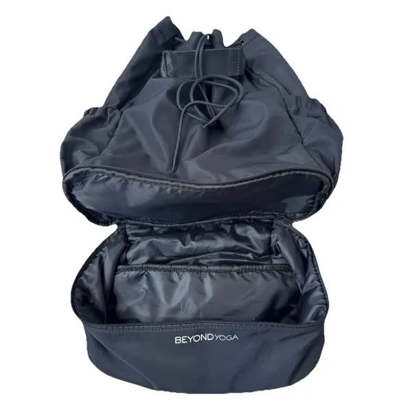 BEYOND YOGA Convertible Backpack Drawstring Tote Lightweight Black Gym Bag - Image 10