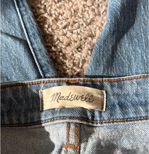 Madewell Curvy 90s Straight Jeans - Image 3