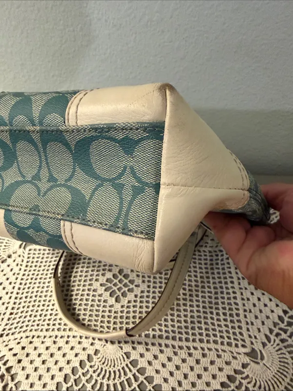 Coach Chelsea Teal and Cream Signature Stripe Tote. - Image 12