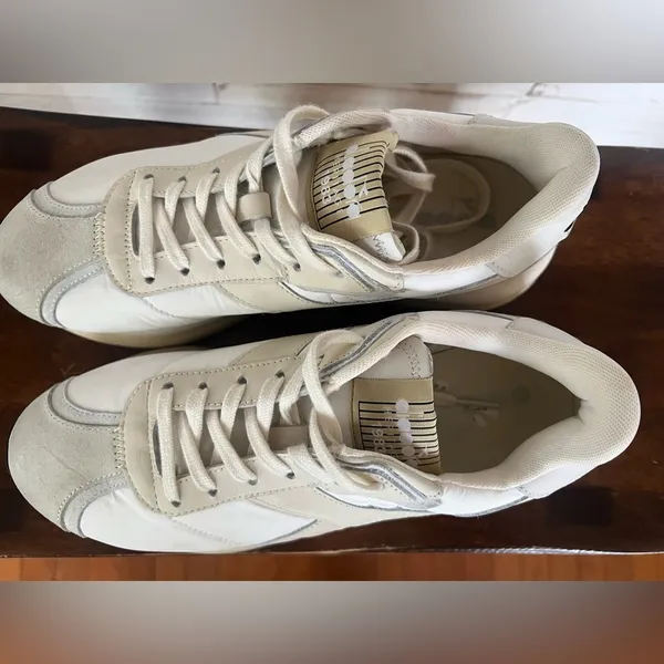 DIADORA Gender Inclusive Mercury Elite Water Resistant Sneaker in Size 6 5. (Wo) - Image 3