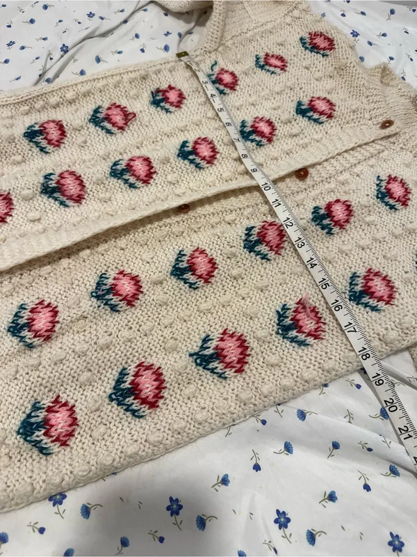 VTG Cream Peruvian alpaca knit bobble popcorn floral AOP Cottagecore cardigan. - Image 3