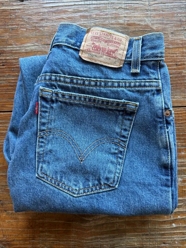 Womens Levis 550 Med Wash Vintage Classic Relaxed Tapered Jeans 30x33" Size 10L - Image 2