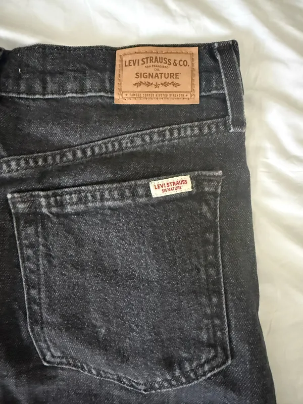 Levi's Black Jean Skirt - Image 3
