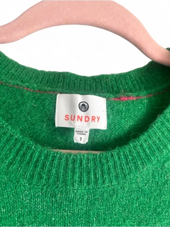 Sundry Love Oversized Green Crewneck Sweater with Pink Graphic Size Small - Image 7