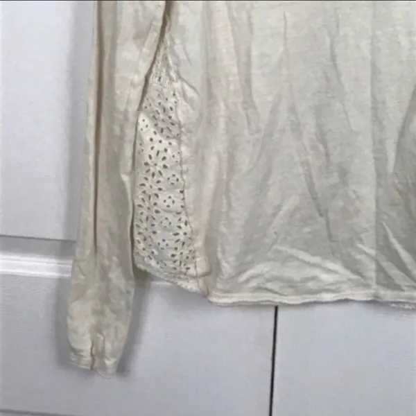 Free People‎ Size XS Cream Patches Of Lace Long Sleeve Henley Top - Image 4