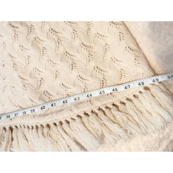VTG 70's Cuddle Knit Cream Pointelle Button Front Cape Fringe Poncho Cottagecore - Image 4