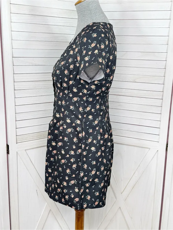 Princess Polly Floral Button Front V Neck Romper Black Size 4 Cottage Playsuit - Image 2