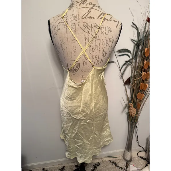 Victorias Secret Slip Dress Light Yellow Satin Cami Mini M flaw‎ - Image 2