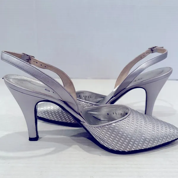 St. John Slingback Pointy Toe Pumps Women's 7.5B Silver Leather Strap‎ Vintage - Image 6