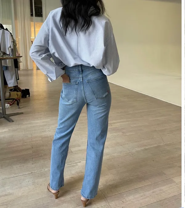 Djerf Avenue Mid Straight Jeans Blue - Image 3