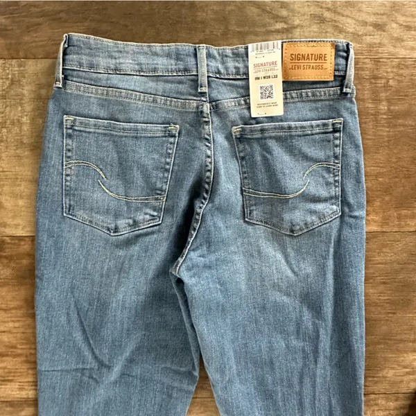 Levi's Blue Straight Leg Women's Jeans - Image 5