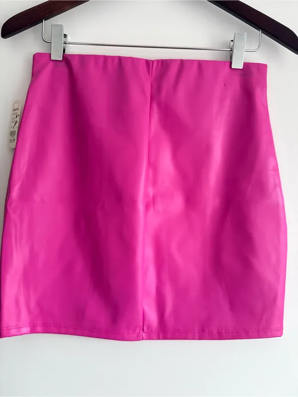 Bright Pink Faux Leather Mini Skirt NWT Size M - Image 4