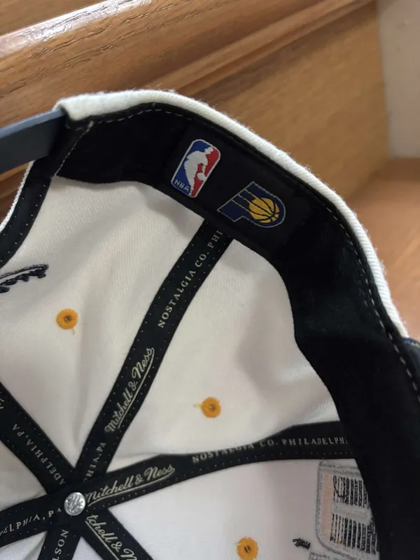 Indiana Pacers Mitchell & Ness NBA SnapBack Hat - Image 6