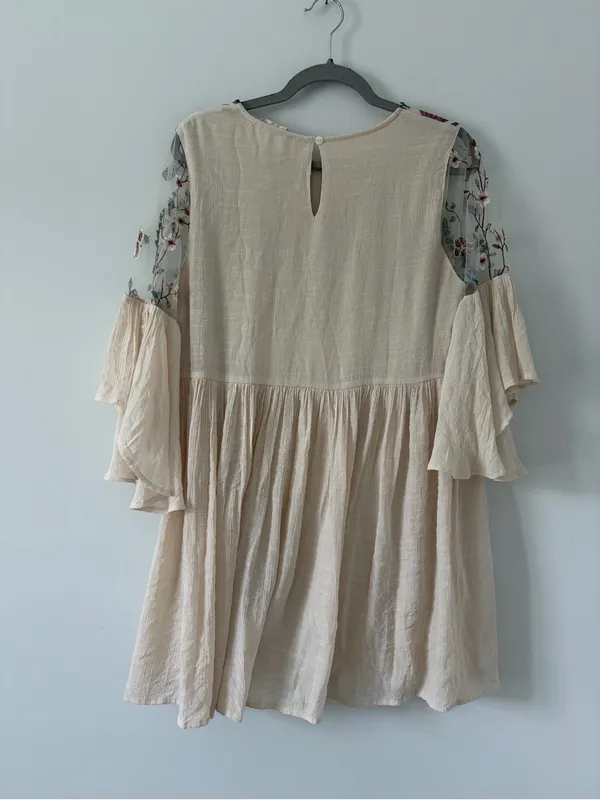 Altar’d State Cream Floral Embroidered Fairycore Whimsical Bell Sleeve Dress L - Image 7