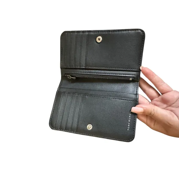 TORY BURCH Willa Quilted Matte Wallet Black - Image 6