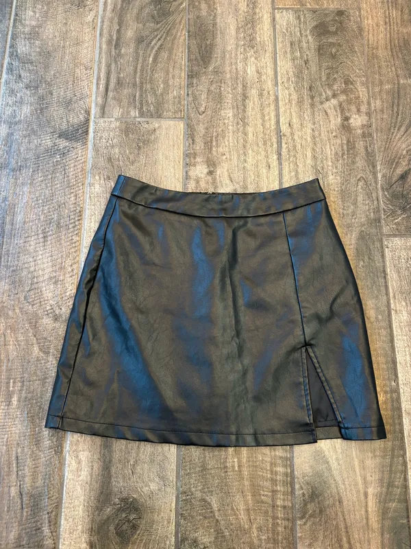 SHEIN Black Leather Mini Skirt - Image 4