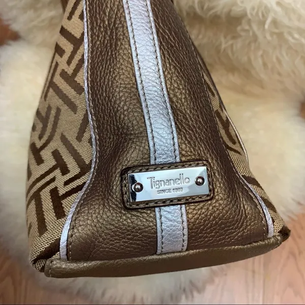 Tignanello logo handbag bronze leather accents - Image 3